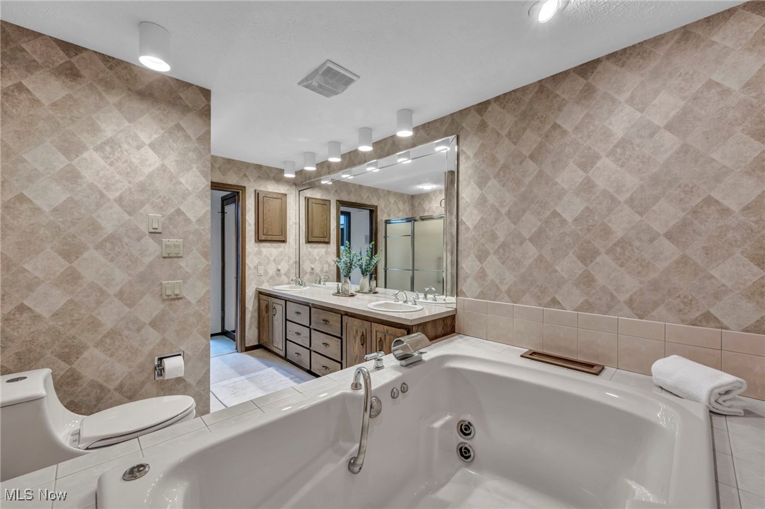 12730 Ionia Court, Strongsville, Ohio image 34