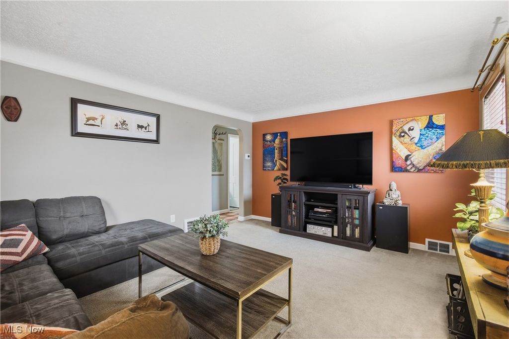 Photo of 4216 W 57th Street, Cleveland, OH 44144 (MLS # 5179267)