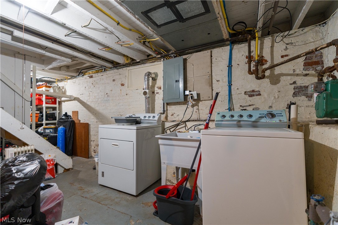 Akron 07 - Residential