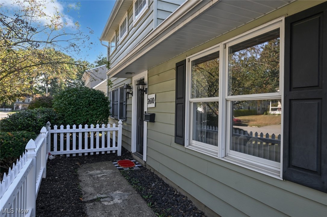 Heslop Morning View 06 - Residential