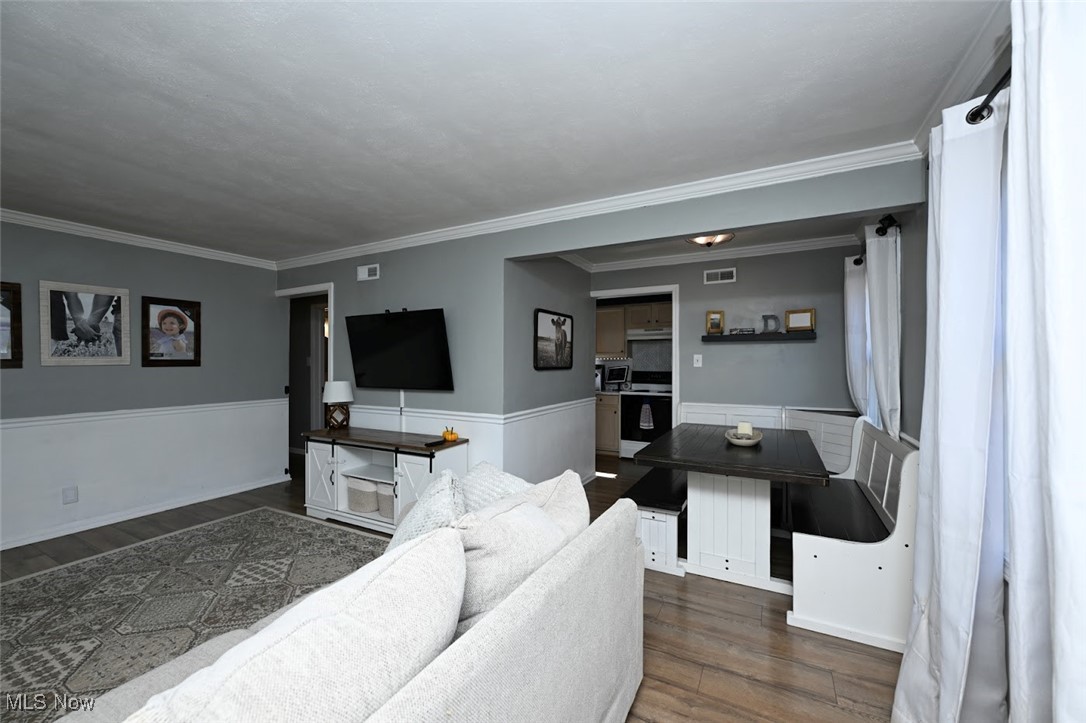 Heslop Morning View 06 - Residential