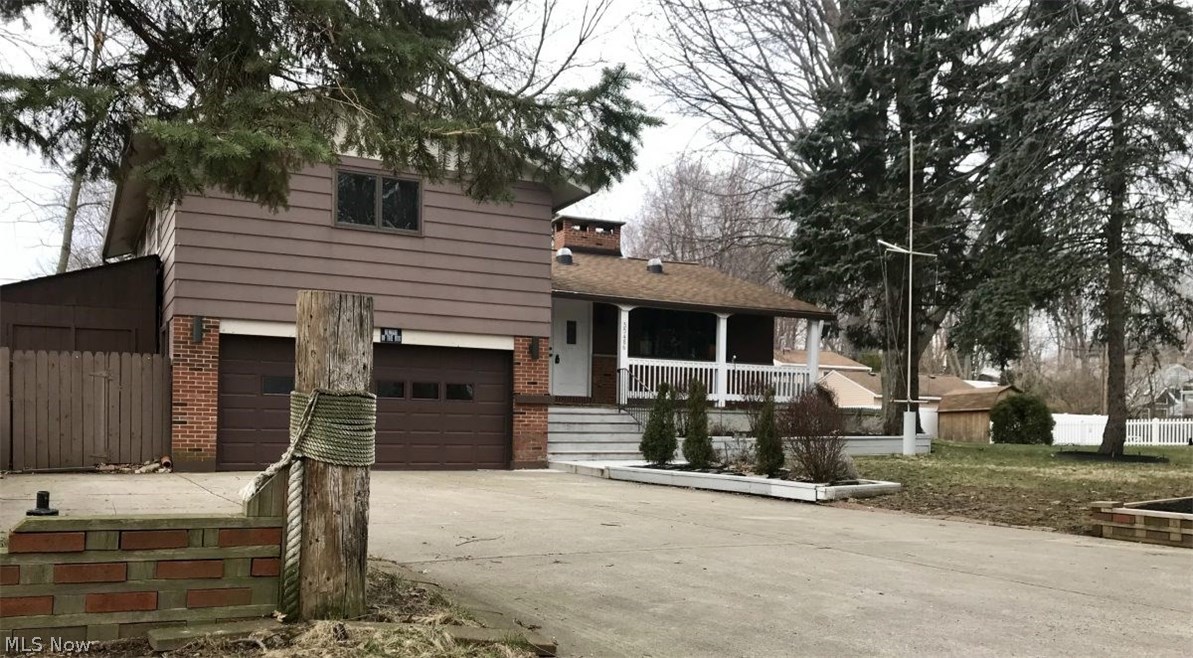 Chagrin Lagoons - Residential