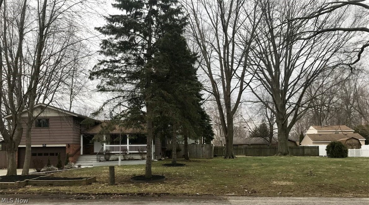 Chagrin Lagoons - Residential