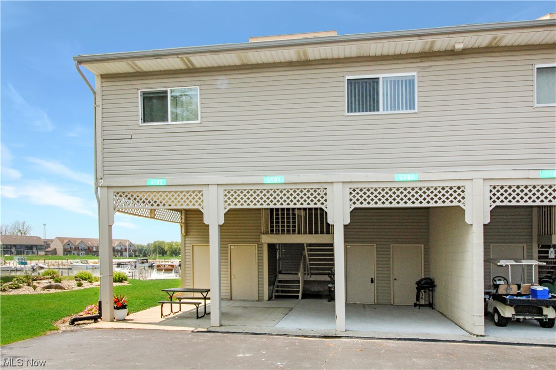 Harris Harbor Drive/Green Cove - Residential