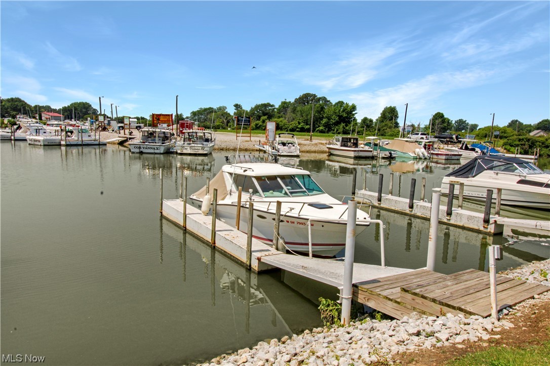 Harris Harbor Drive/Green Cove - Residential