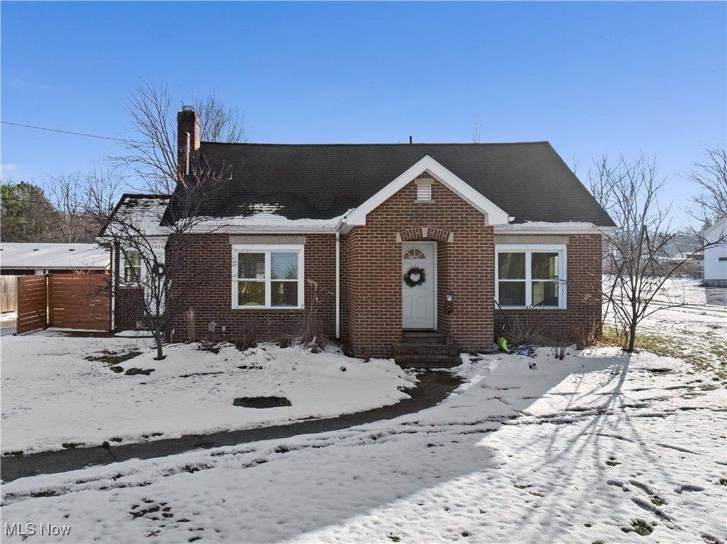 Photo of 34549 Detroit Road, Avon, OH 44011 (MLS # 5173884)