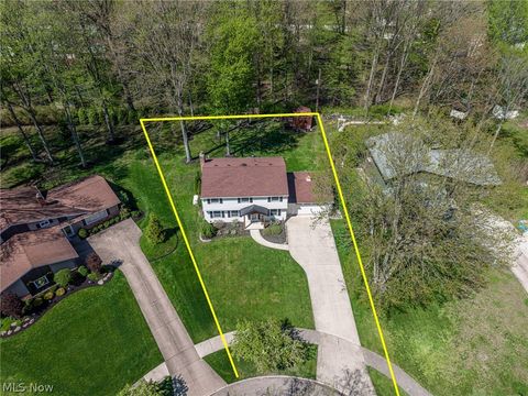 Tiny photo for 27446 Benwood Circle, North Olmsted, OH 44070 (MLS # 5195669)