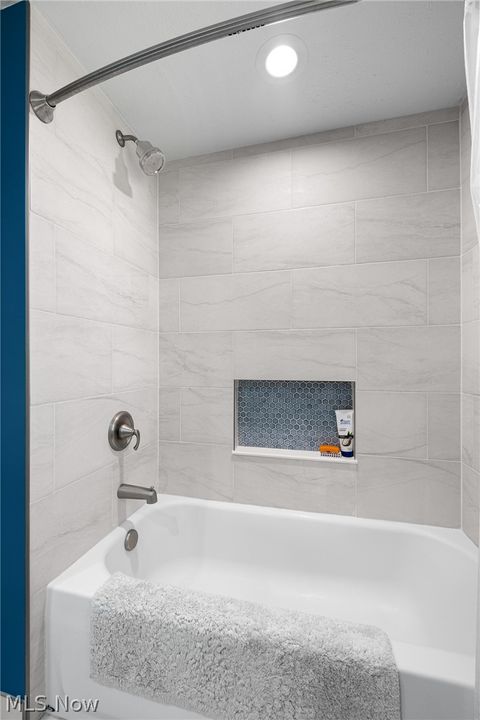 Tiny photo for 27446 Benwood Circle, North Olmsted, OH 44070 (MLS # 5195669)