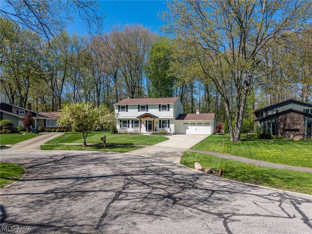 Photo of 27446 Benwood Circle, North Olmsted, OH 44070 (MLS # 5195669)