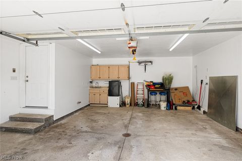 Tiny photo for 27446 Benwood Circle, North Olmsted, OH 44070 (MLS # 5195669)