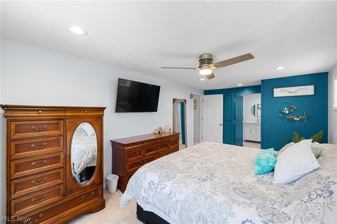 Tiny photo for 27446 Benwood Circle, North Olmsted, OH 44070 (MLS # 5195669)