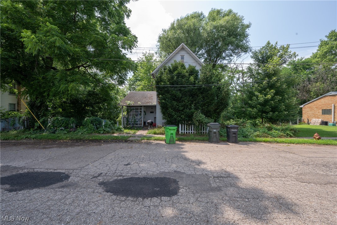Great opportunity to bring your vision to life in this 3-bedroom, 1-bath single-family home offering 1,128 square feet of potential. Situated on a generous 9,018 sq ft lot, this property features gas heating and an unfinished basement that offers additional space for storage or future expansion. The home is in need of full cosmetic updates and landscaping, making it ideal for investors, contractors, or buyers looking to customize a home to their taste.