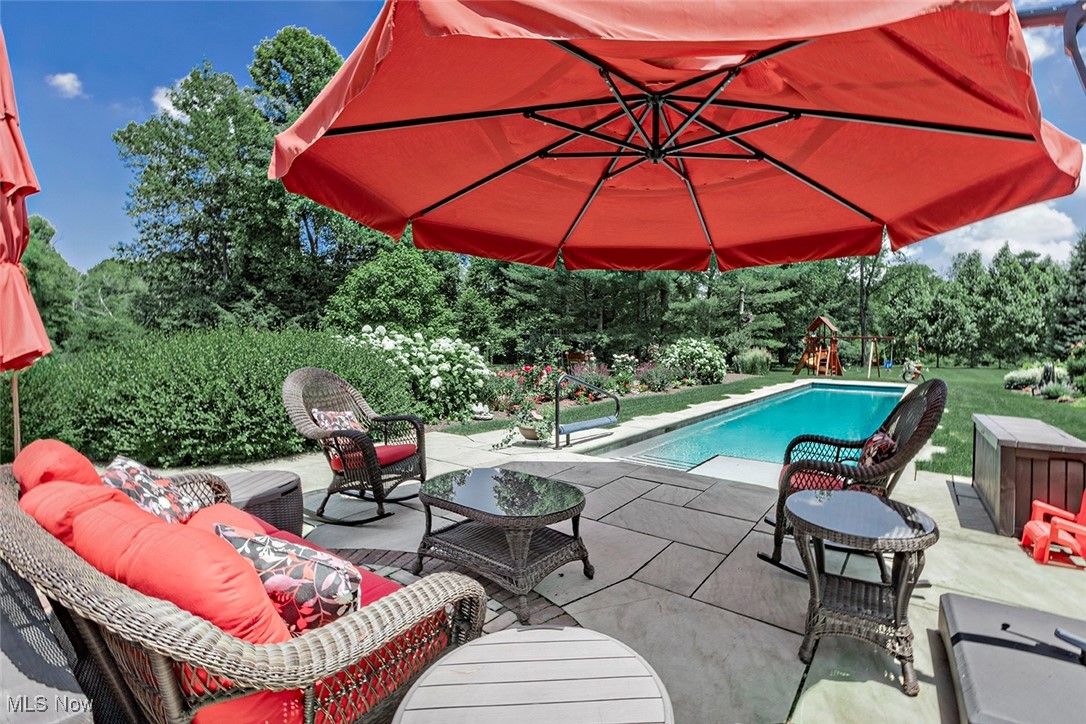 Russell 03 - Residential