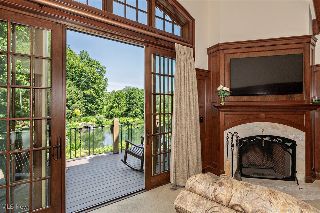 Russell 03 - Residential