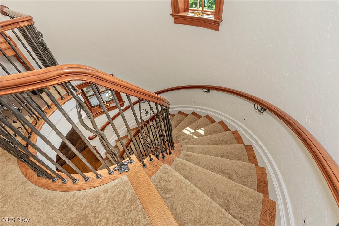 Russell 03 - Residential