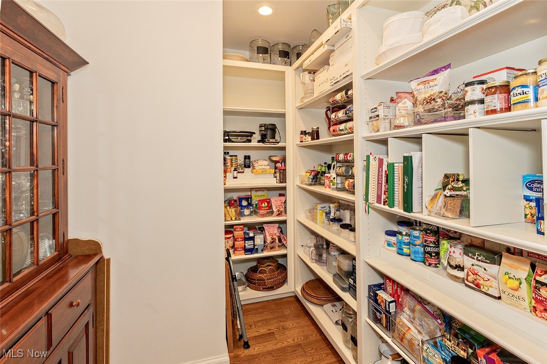 Russell 03 - Residential