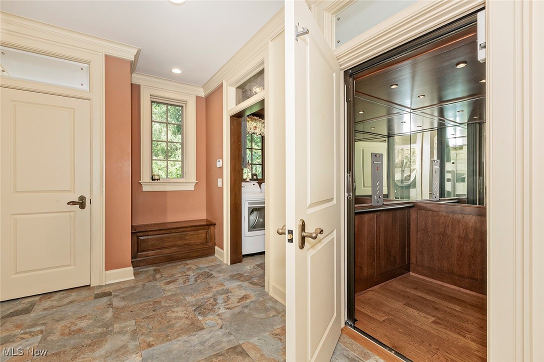 Russell 03 - Residential