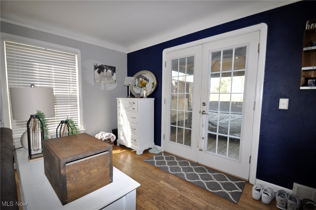 596 Lake Forest Drive, Bay Village, Ohio image 10