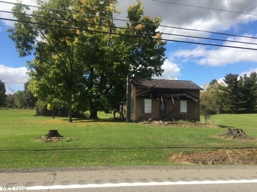 4.765 Acre Corner Lot with 362 ft. of frontage on State Route 225 in Palmyra Township and 311 ft. of frontage on Yale Road.  Property is partially wooded and cleared.  The old house and Barn on property is uninhabitable and will need to be removed or repaired.  Lot is irregular shaped but provides a quiet, private country setting for a home.