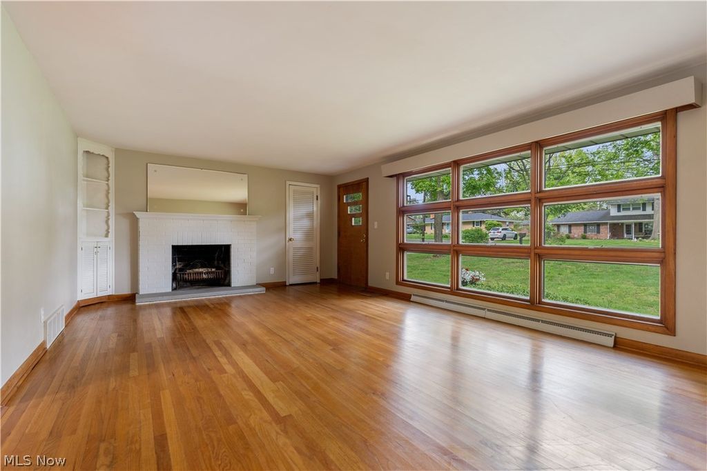 Photo of 1715 Jackson Avenue NW, Massillon, OH 44646 (MLS # 5208532)