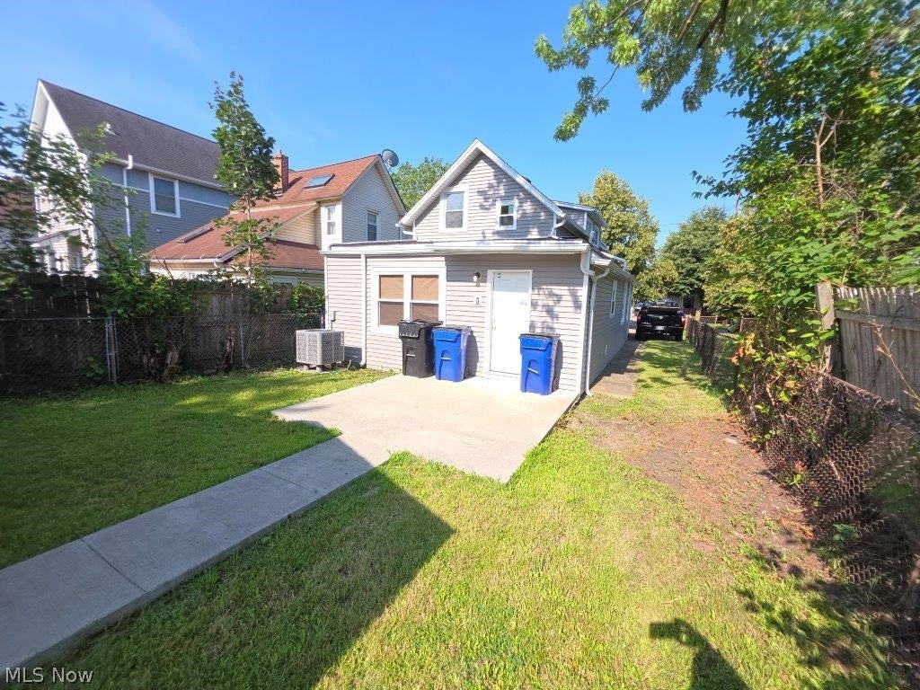 2059 W 42nd Street