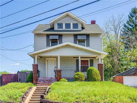 Tiny photo for 2012 Harmont Avenue NE, Canton, OH 44705 (MLS # 5202089)