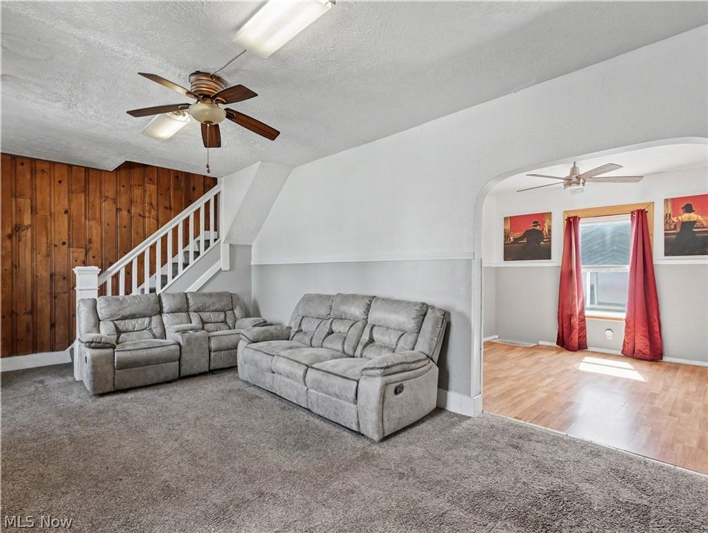 Photo of 2012 Harmont Avenue NE, Canton, OH 44705 (MLS # 5202089)