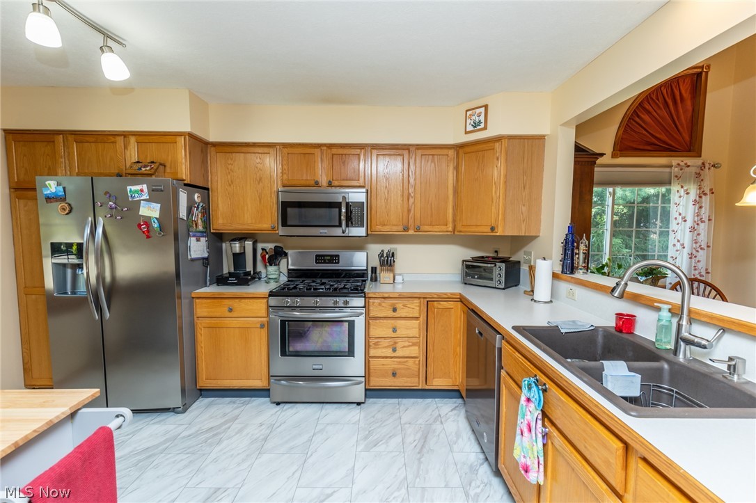 Robin Ridge Condo - Residential