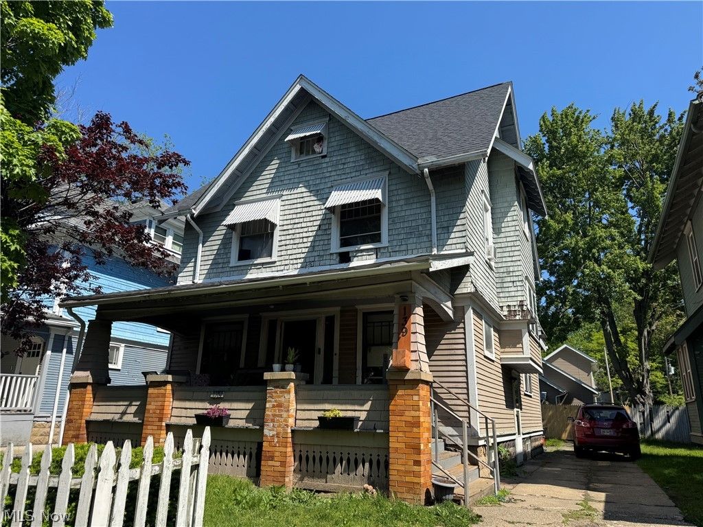 Photo of 139 Hollinger Avenue, Akron, OH 44302 (MLS # 5211806)