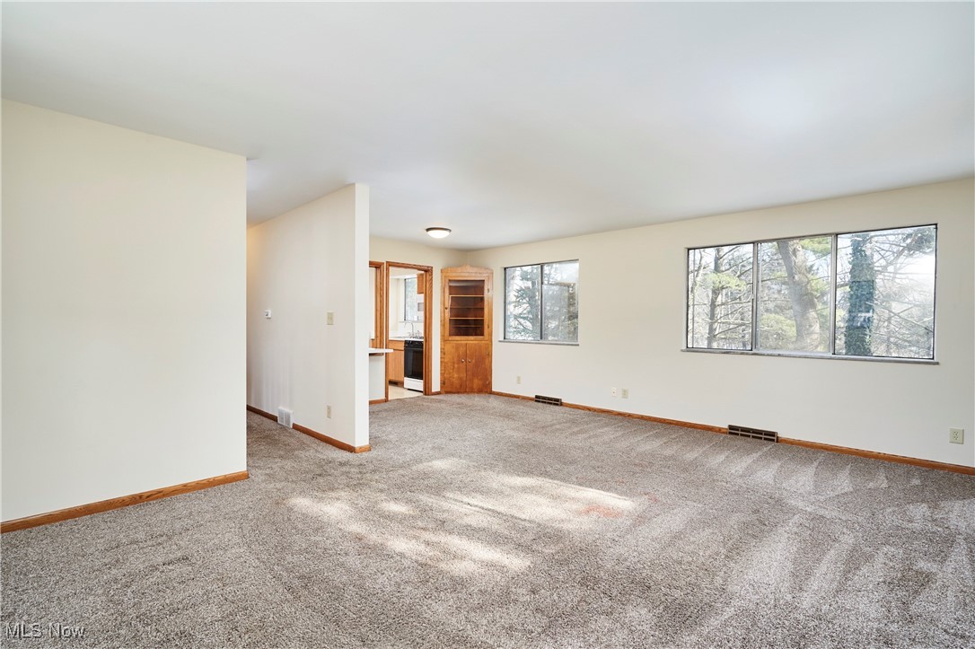 1053 Tallmadge Road, Cuyahoga Falls, Ohio image 6