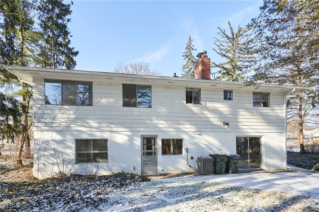 1053 Tallmadge Road, Cuyahoga Falls, Ohio image 3