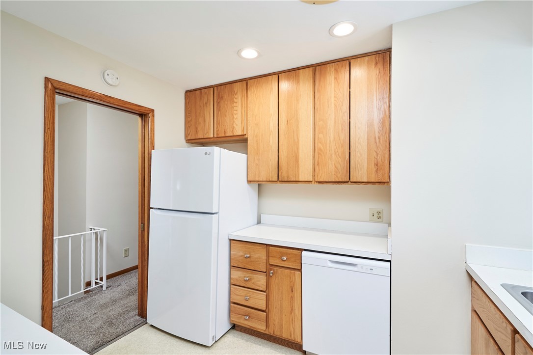 1053 Tallmadge Road, Cuyahoga Falls, Ohio image 10