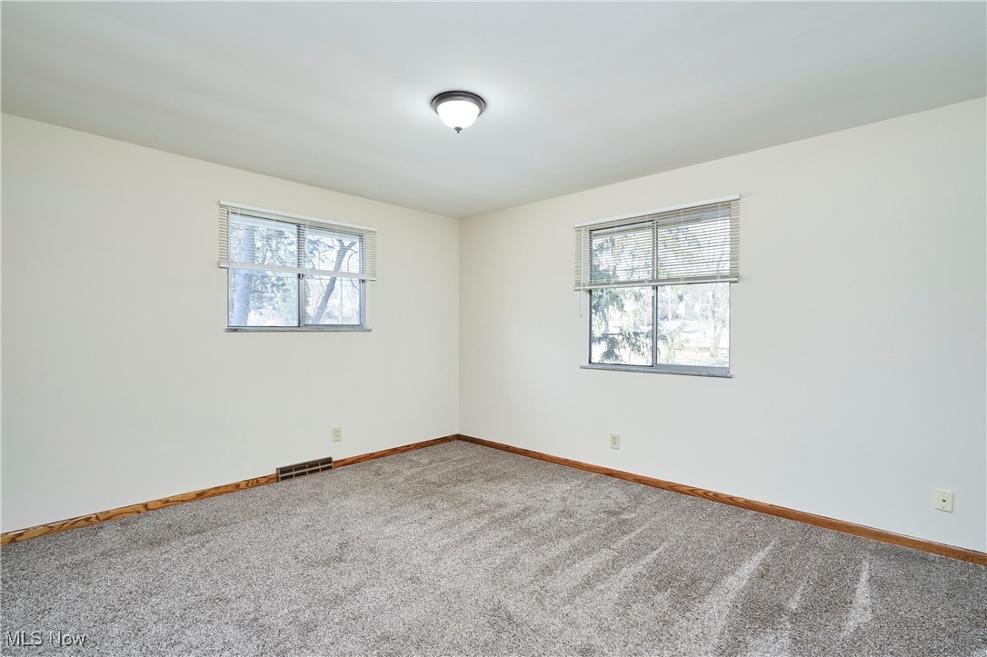 1053 Tallmadge Road, Cuyahoga Falls, Ohio image 12