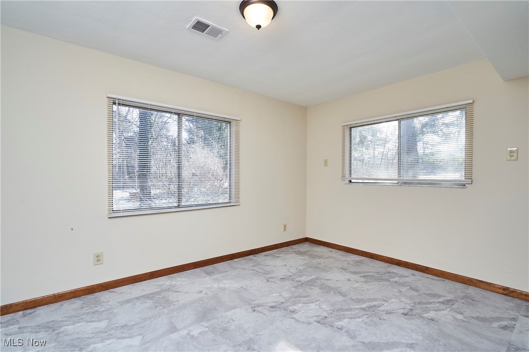 1053 Tallmadge Road, Cuyahoga Falls, Ohio image 14
