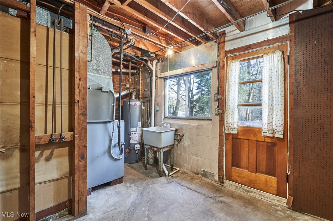 1053 Tallmadge Road, Cuyahoga Falls, Ohio image 20