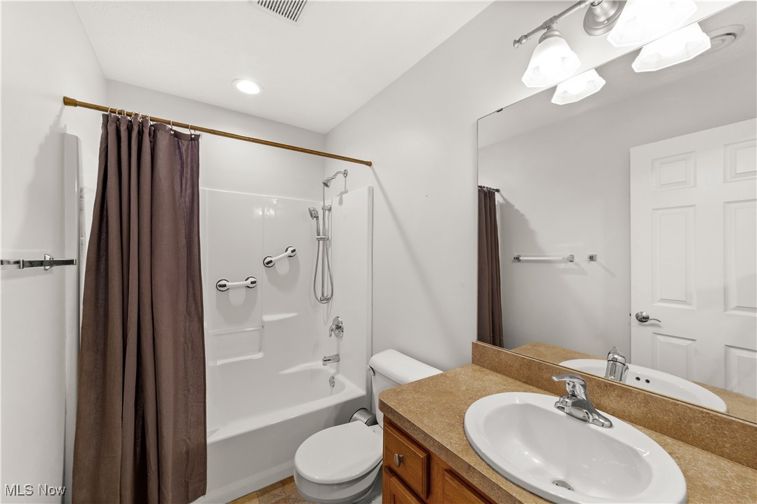 766 Wildberry Circle, Avon Lake, Ohio image 14