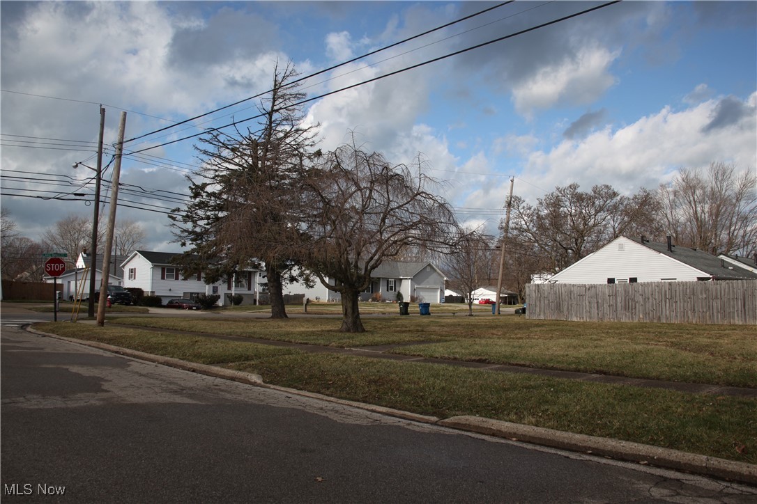 923 Lake Breeze Road