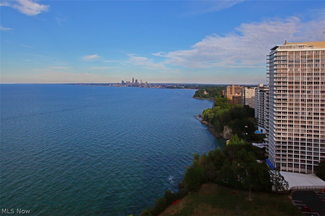 The Carlyle - Residential