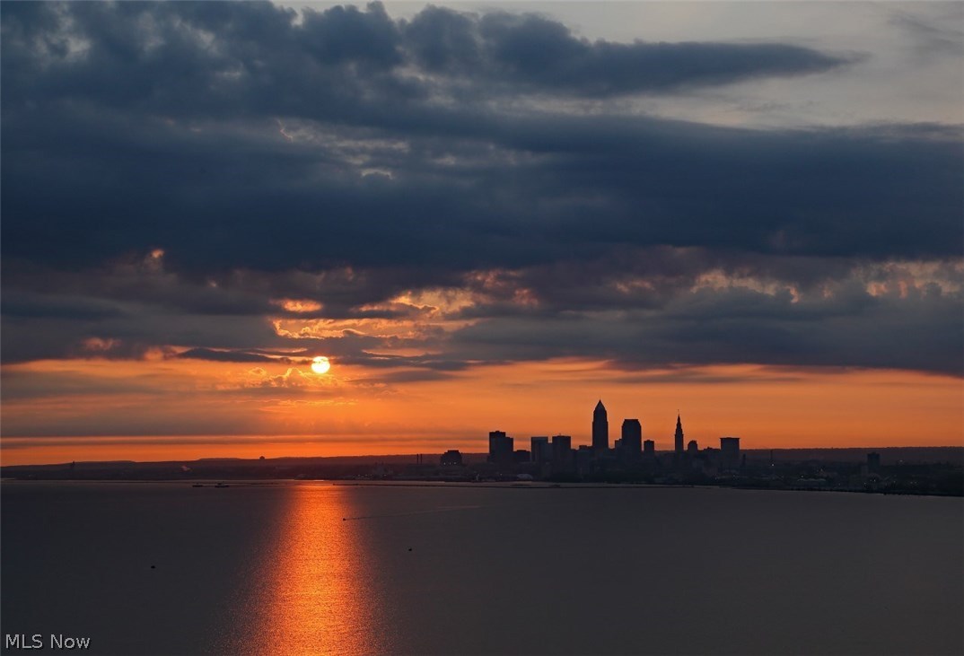 The Carlyle - Residential