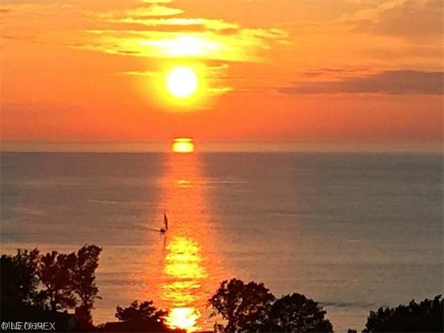 The Carlyle - Residential