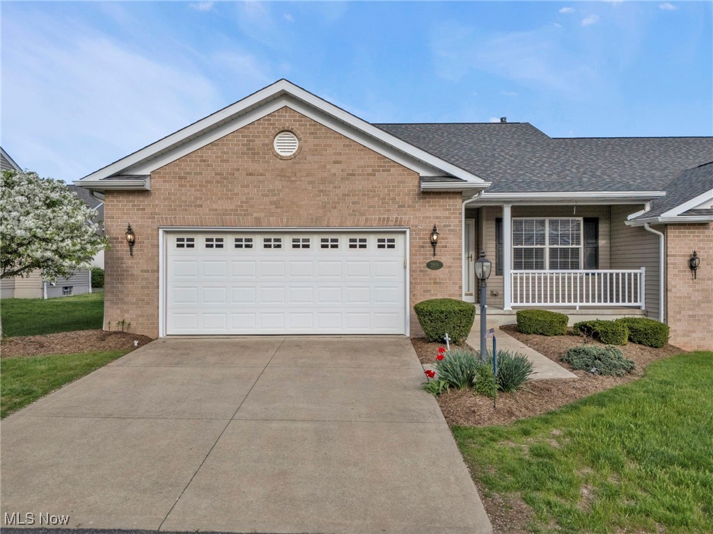 2901 Fasnacht Circle, Massillon, Ohio image 1