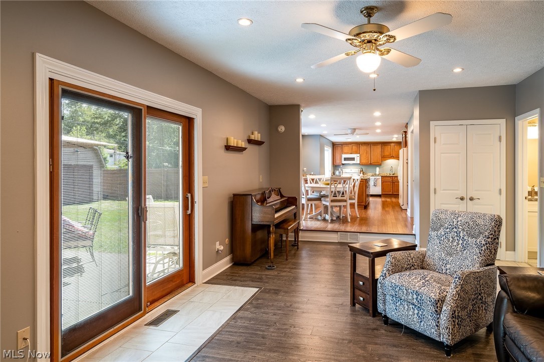 Sandy Rdg 06 - Residential