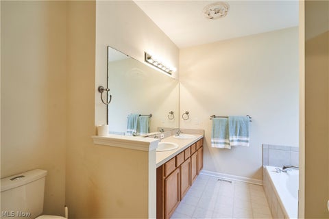 Tiny photo for 1096 Venice Court, Macedonia, OH 44056 (MLS # 5209785)