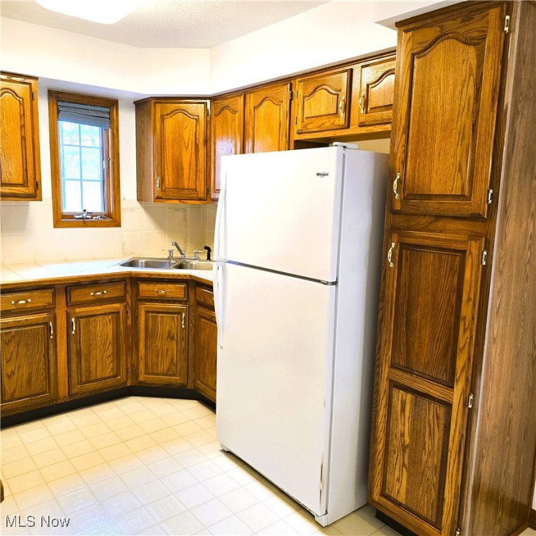 5671 Gateway Lane, Brook Park, Ohio image 3