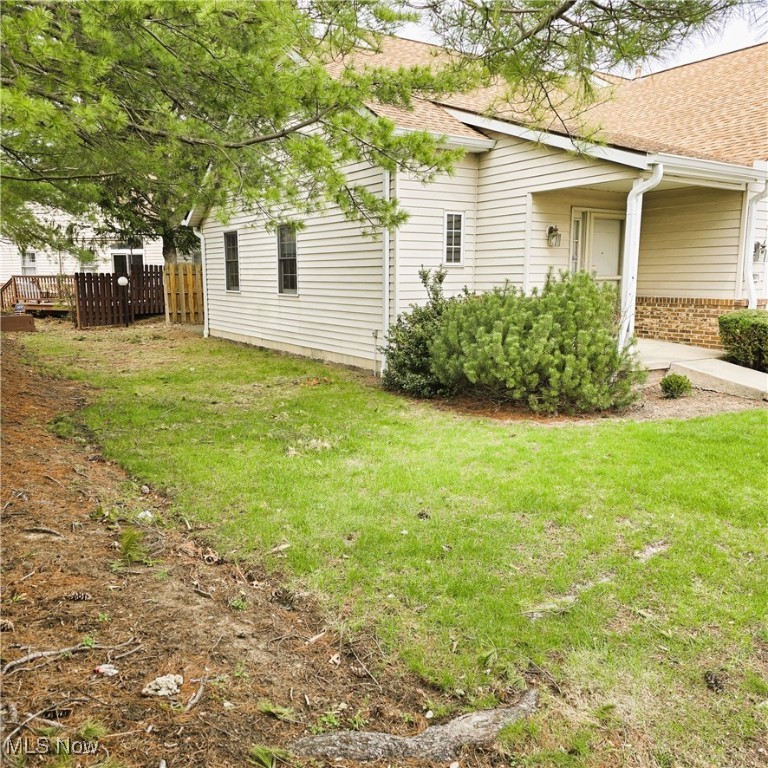 5671 Gateway Lane, Brook Park, Ohio image 15