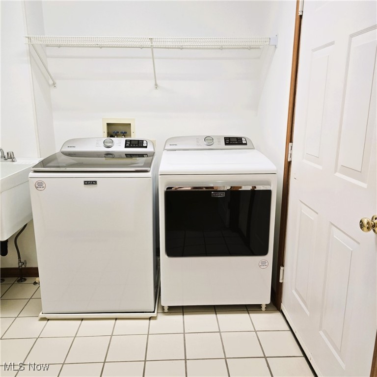 5671 Gateway Lane, Brook Park, Ohio image 14