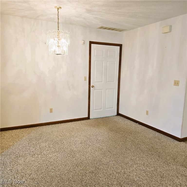 5671 Gateway Lane, Brook Park, Ohio image 11