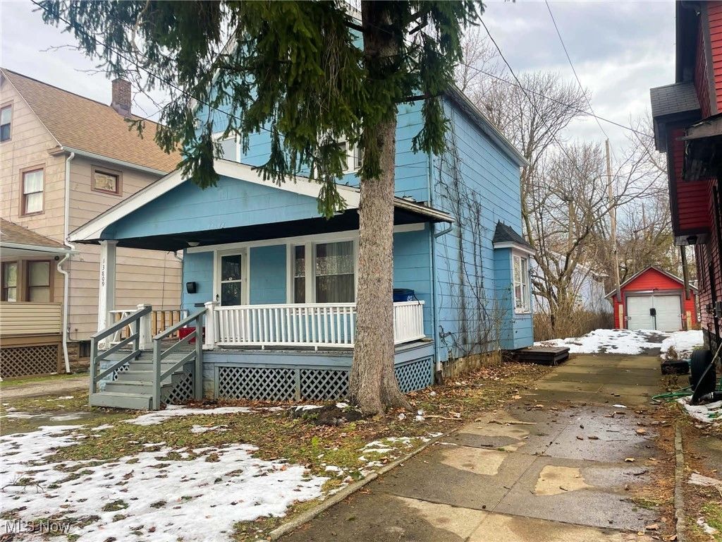 Photo of 13809 Beachwood Avenue, Cleveland, OH 44105 (MLS # 5178169)
