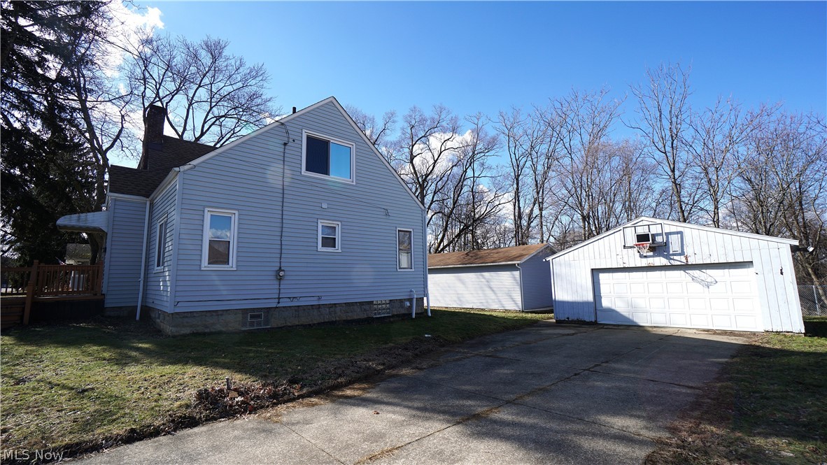 1448 Creighton Avenue