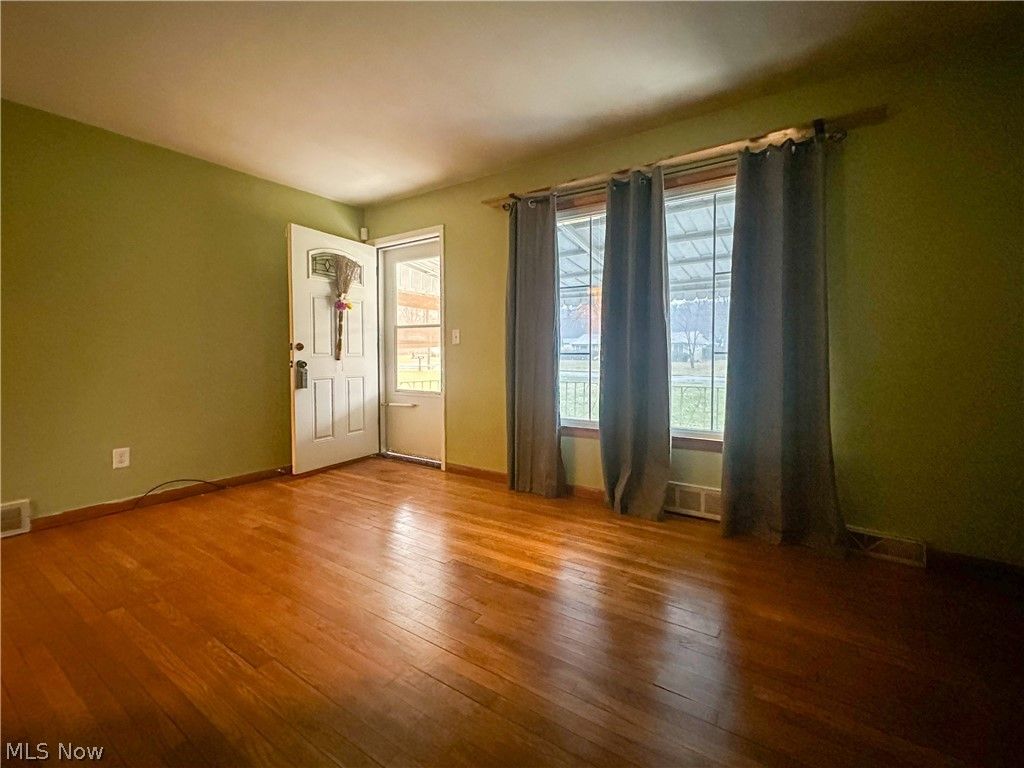 Photo of 3824 Valacamp Avenue SE, Warren, OH 44484 (MLS # 5191428)